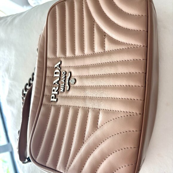 Prada Signature Diagramme Camera - Picture 3 of 9